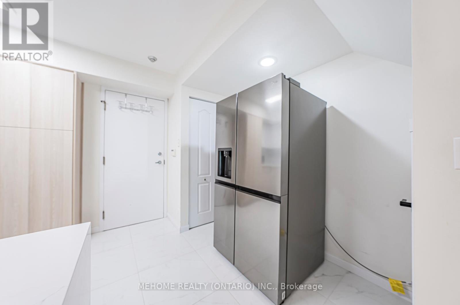 1227 - 28 Sommerset Way, Toronto, Ontario  M2N 6W7 - Photo 7 - C12655238