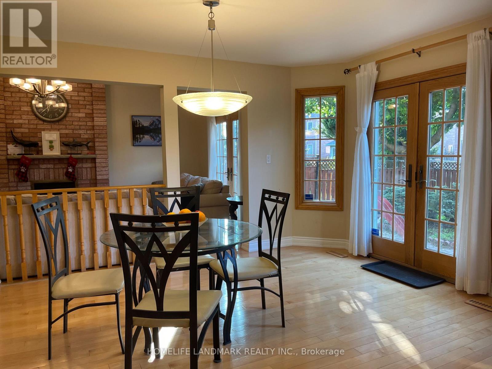 61 Mary Elizabeth Crescent, Markham, Ontario  L3R 9L4 - Photo 5 - N12655248