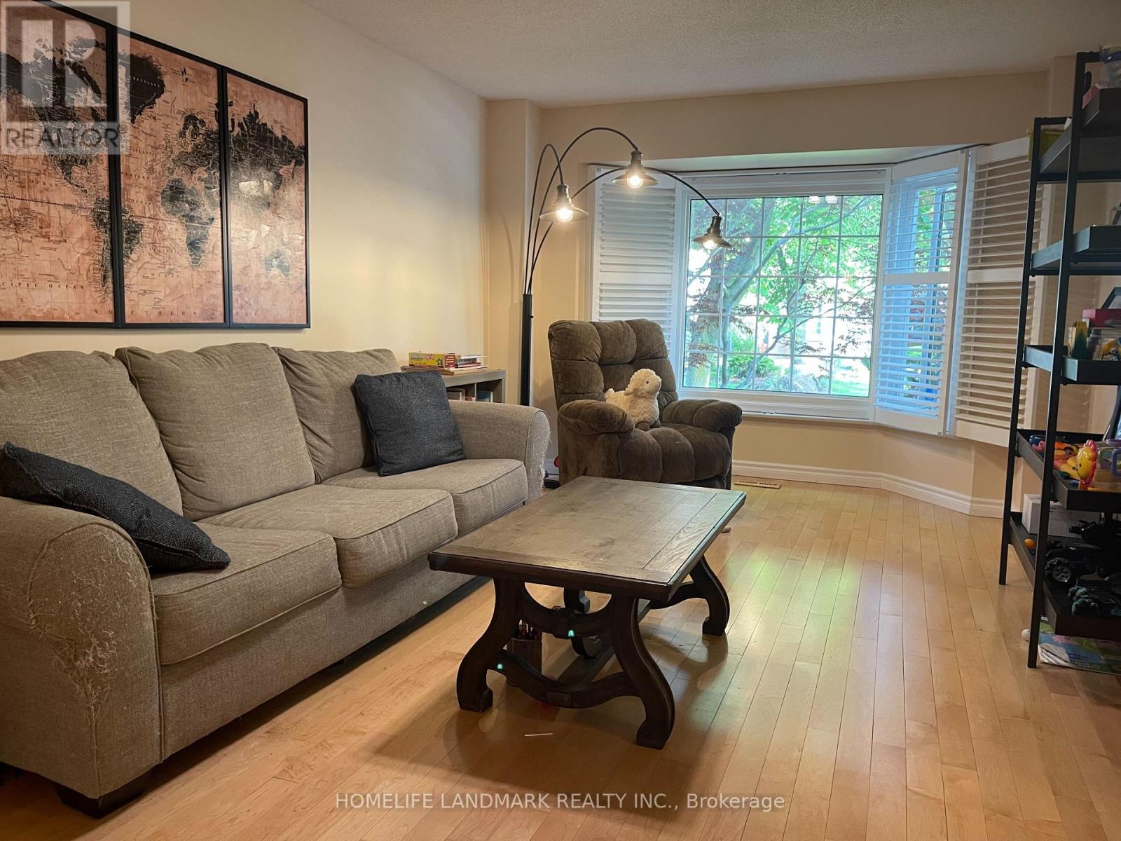 61 Mary Elizabeth Crescent, Markham, Ontario  L3R 9L4 - Photo 6 - N12655248