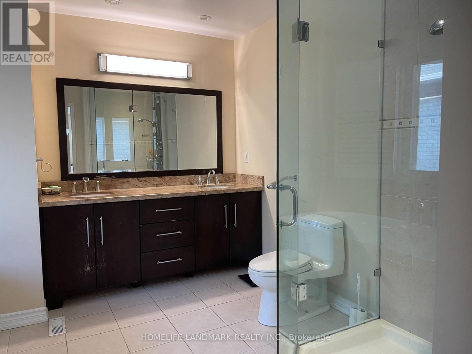 61 Mary Elizabeth Crescent, Markham, Ontario  L3R 9L4 - Photo 8 - N12655248