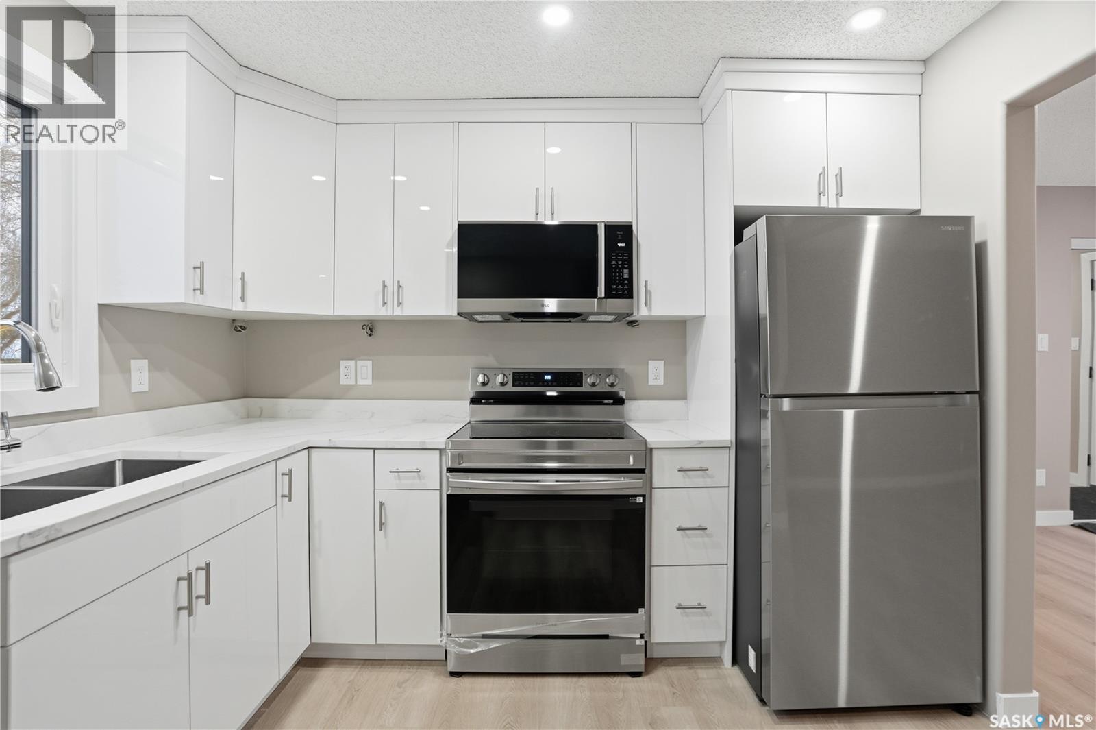 869 Macklem Drive, Saskatoon, Saskatchewan  S7L 4K1 - Photo 13 - SK026009