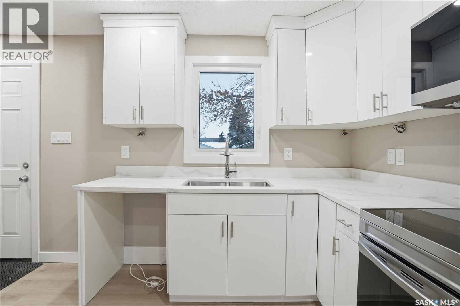 869 Macklem Drive, Saskatoon, Saskatchewan  S7L 4K1 - Photo 14 - SK026009