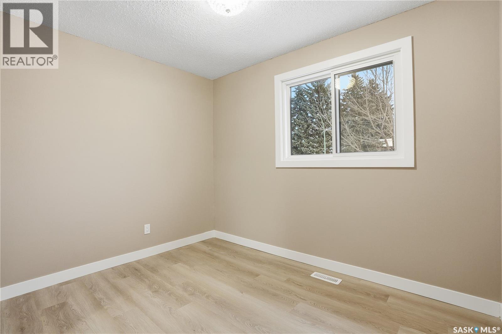 869 Macklem Drive, Saskatoon, Saskatchewan  S7L 4K1 - Photo 20 - SK026009