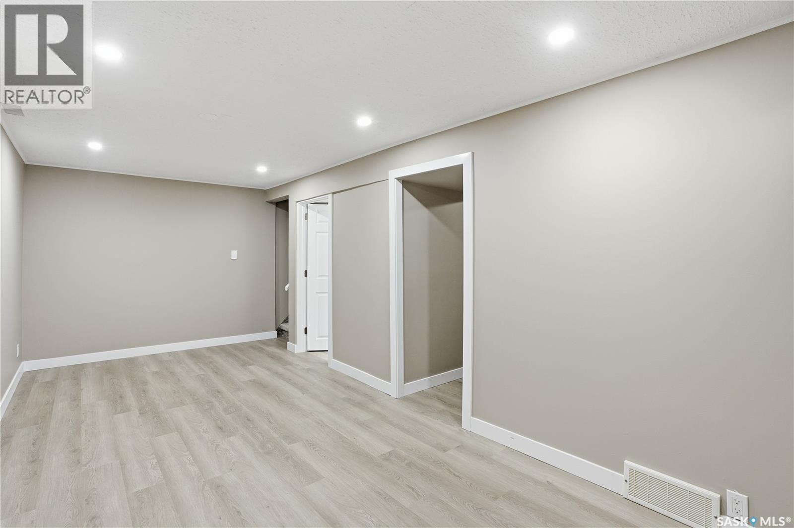 869 Macklem Drive, Saskatoon, Saskatchewan  S7L 4K1 - Photo 25 - SK026009