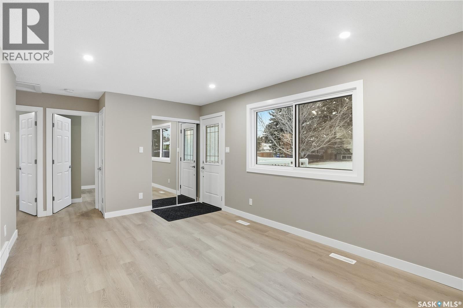 869 Macklem Drive, Saskatoon, Saskatchewan  S7L 4K1 - Photo 9 - SK026009