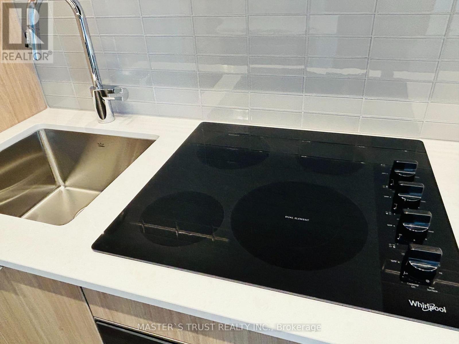 2007 - 395 Square One Drive, Mississauga, Ontario  L5B 0P6 - Photo 7 - W12655240