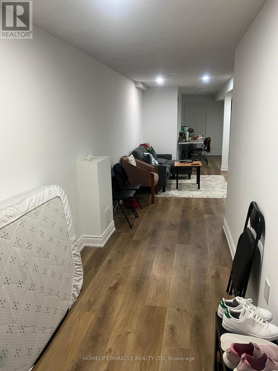 115 Tiller Trail, Brampton, Ontario  L6X 4S9 - Photo 2 - W12655242