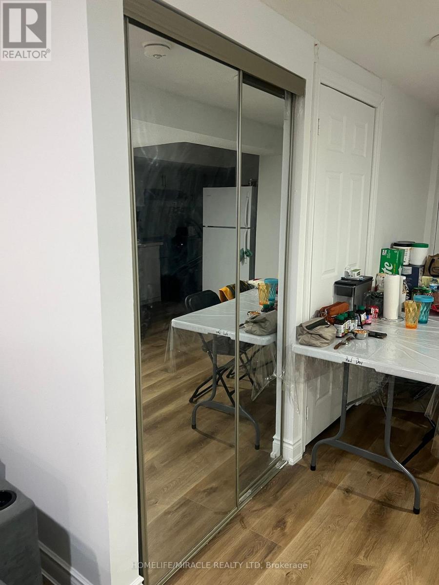 115 Tiller Trail, Brampton, Ontario  L6X 4S9 - Photo 4 - W12655242