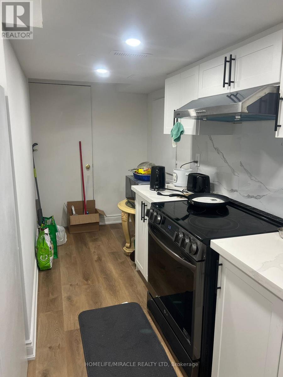 115 Tiller Trail, Brampton, Ontario  L6X 4S9 - Photo 7 - W12655242