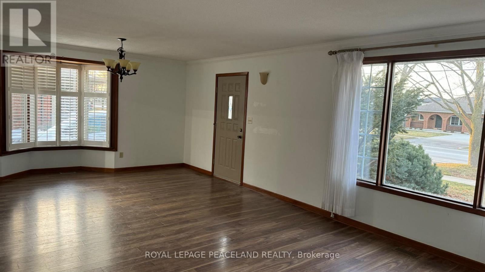 313 Main Street, St. Catharines, Ontario  L2N 4W2 - Photo 2 - X12655252