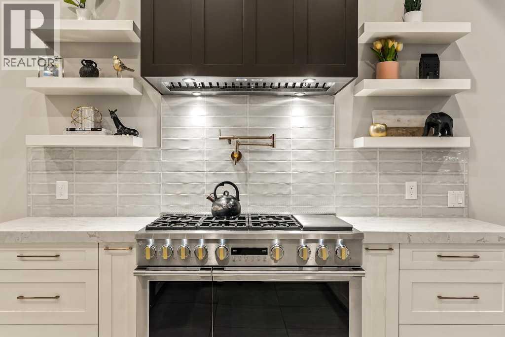 19 Sienna Ridge Bay Sw, Calgary, Alberta  T3H 3T2 - Photo 12 - A2276087