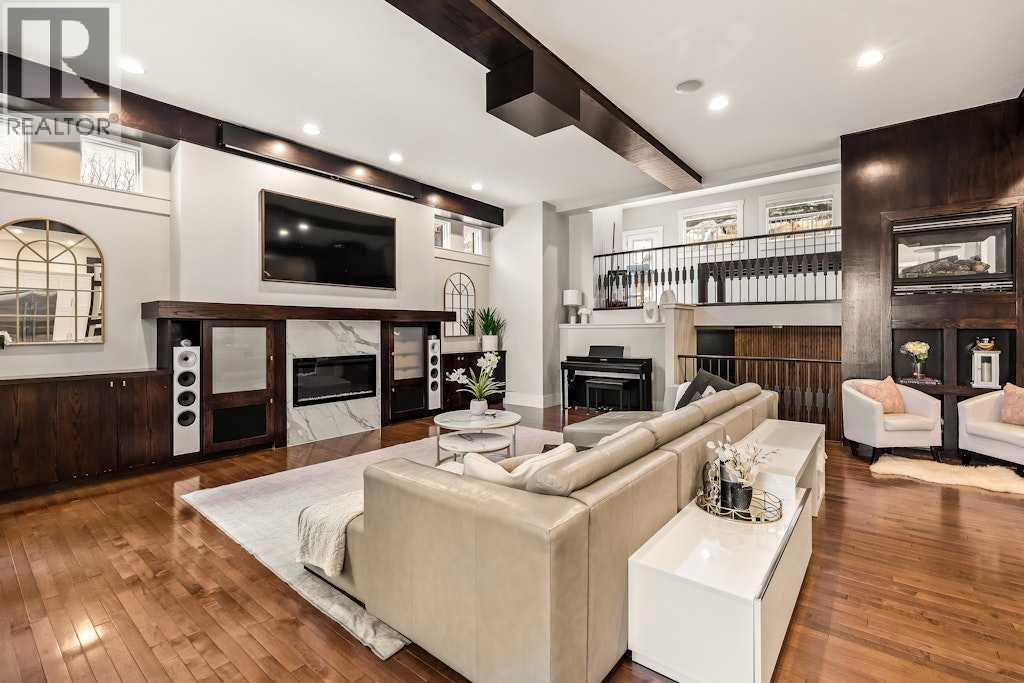 19 Sienna Ridge Bay Sw, Calgary, Alberta  T3H 3T2 - Photo 6 - A2276087