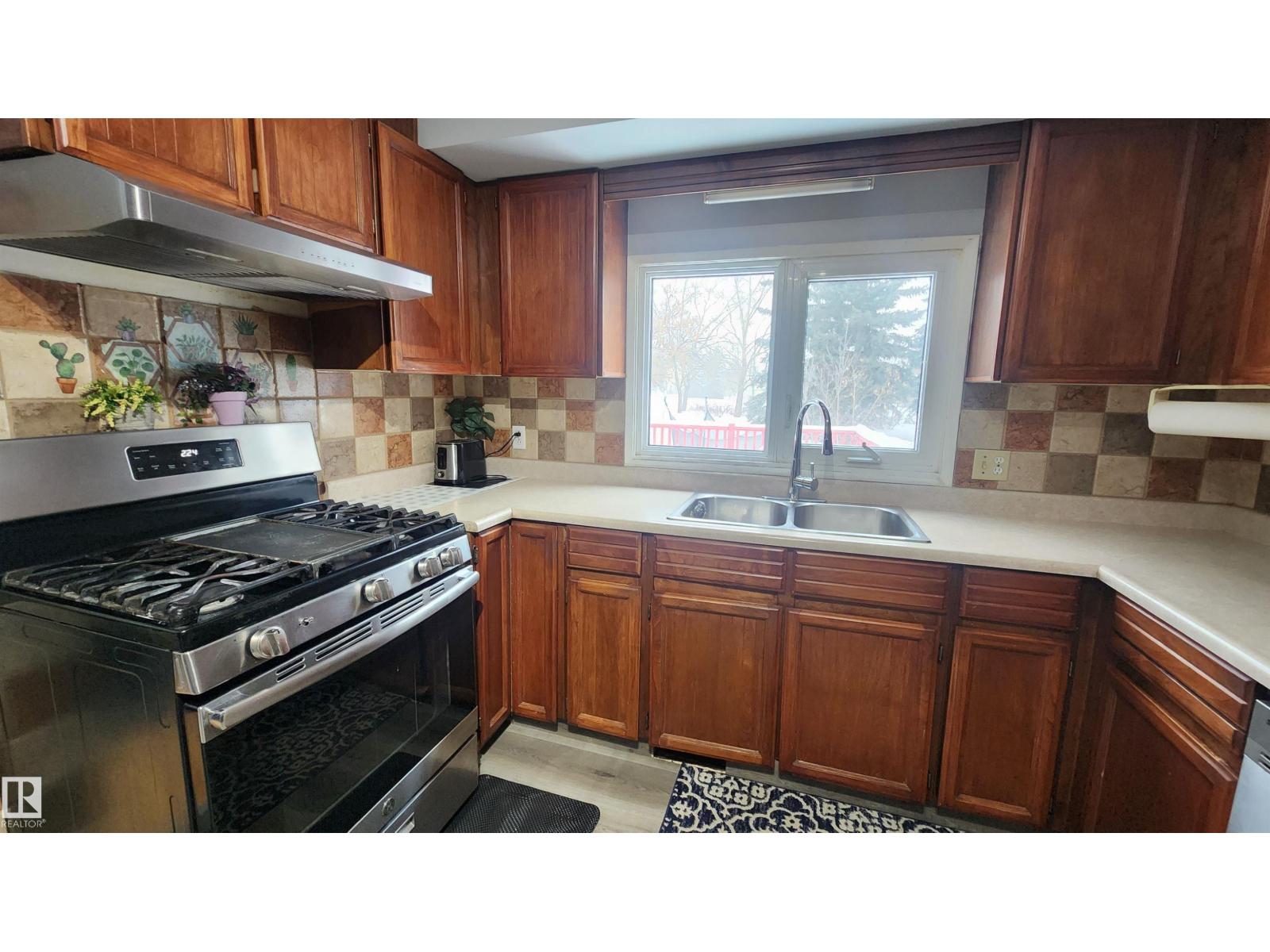 115 Ekota Cr Nw, Edmonton, Alberta  T6K 2J6 - Photo 8 - E4468833