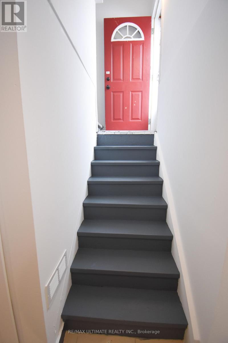 B - 205 Innisfil Street, Barrie, Ontario  L4N 3E9 - Photo 18 - S12655266