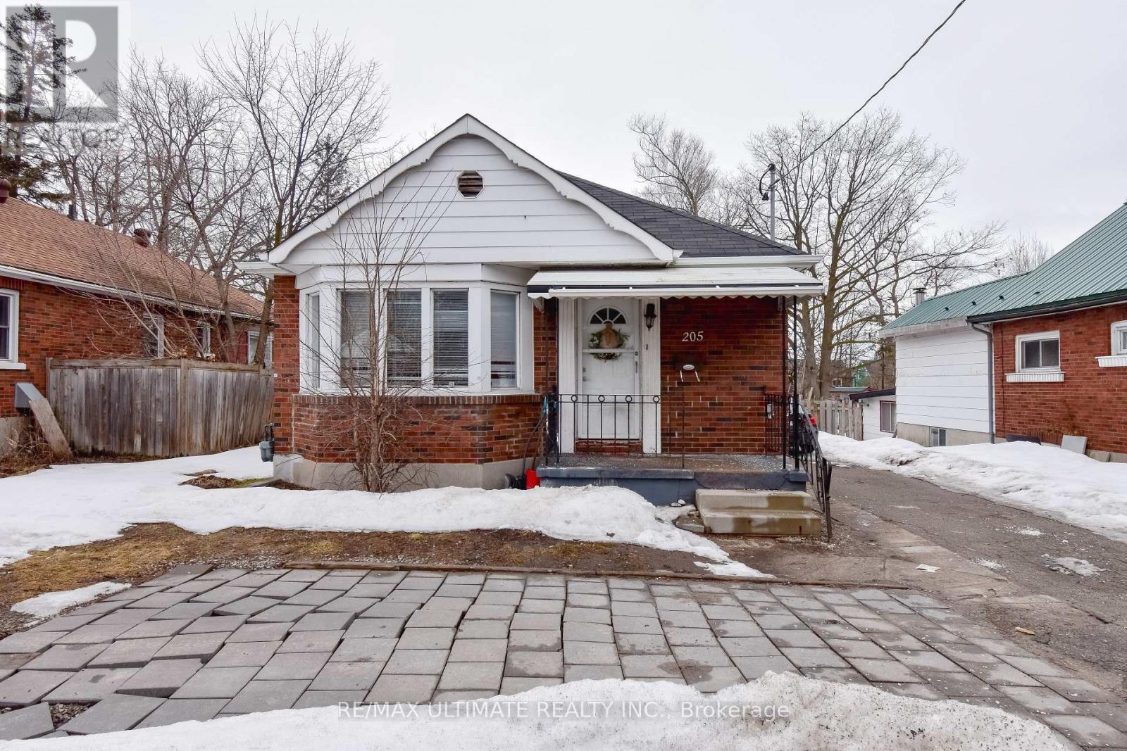 B - 205 Innisfil Street, Barrie, Ontario  L4N 3E9 - Photo 19 - S12655266