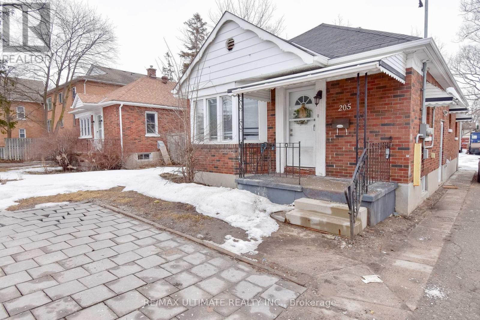 B - 205 Innisfil Street, Barrie, Ontario  L4N 3E9 - Photo 20 - S12655266