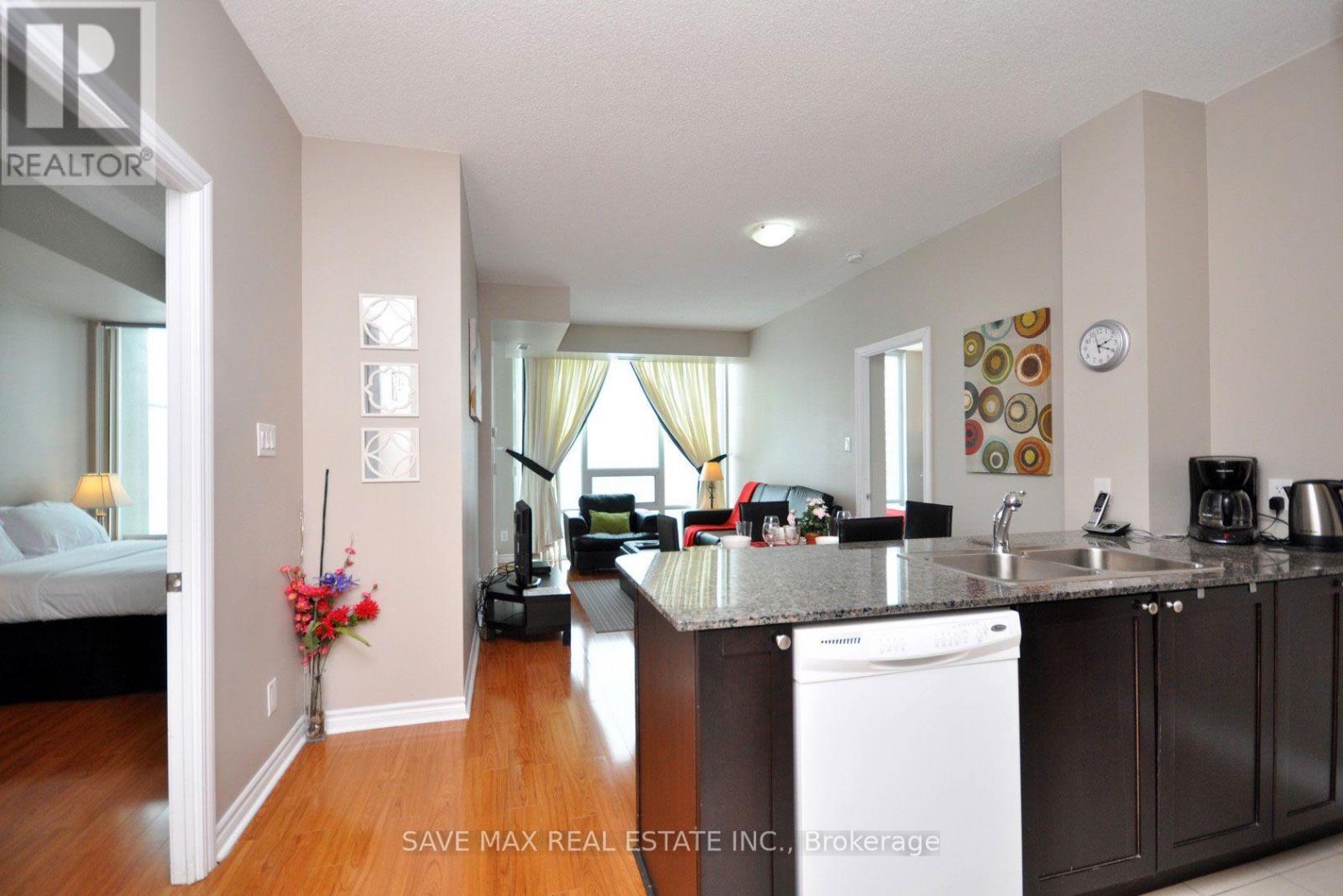 2208 - 3525 Kariya Drive N, Mississauga (City Centre), Ontario  L5B 0C2 - Photo 6 - W12655272