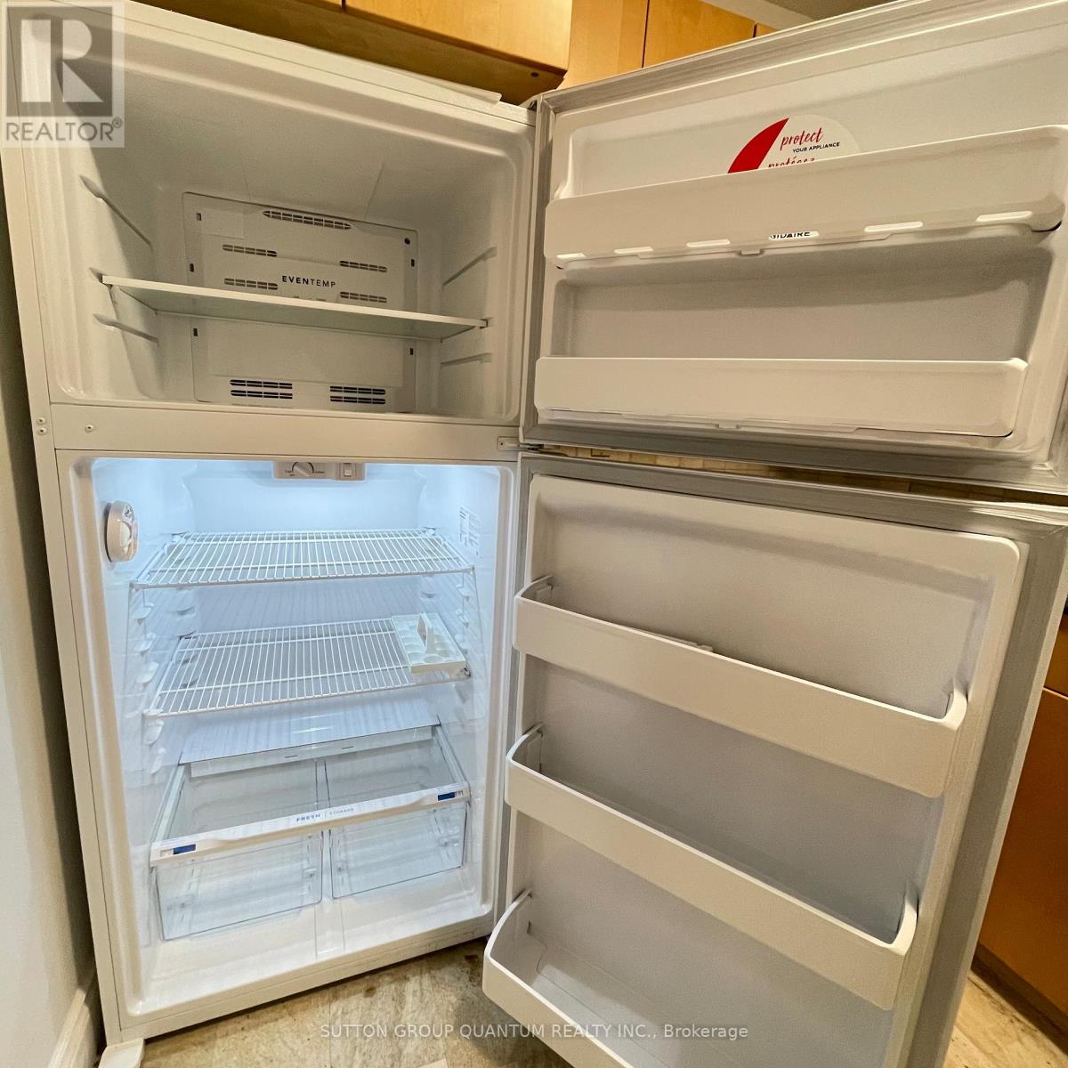 46 Woodlawn Avenue N, Mississauga, Ontario  L5G 3K6 - Photo 9 - W12655278