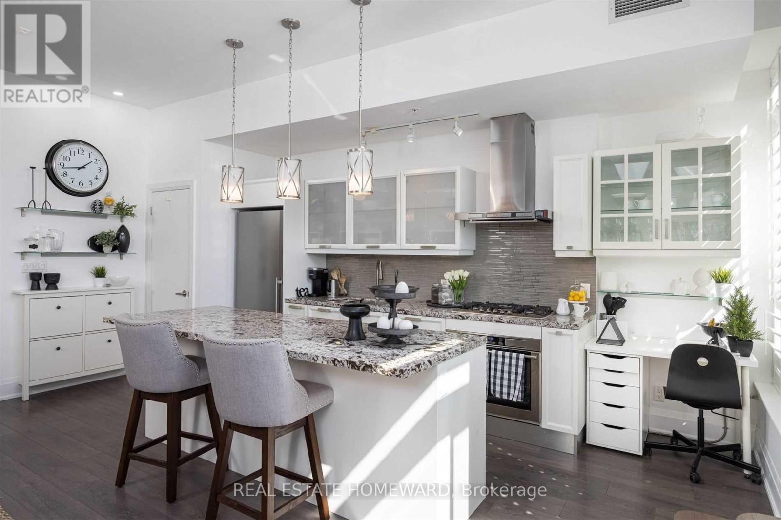 PH7 - 2 BELLEFAIR AVENUE, Toronto, Ontario