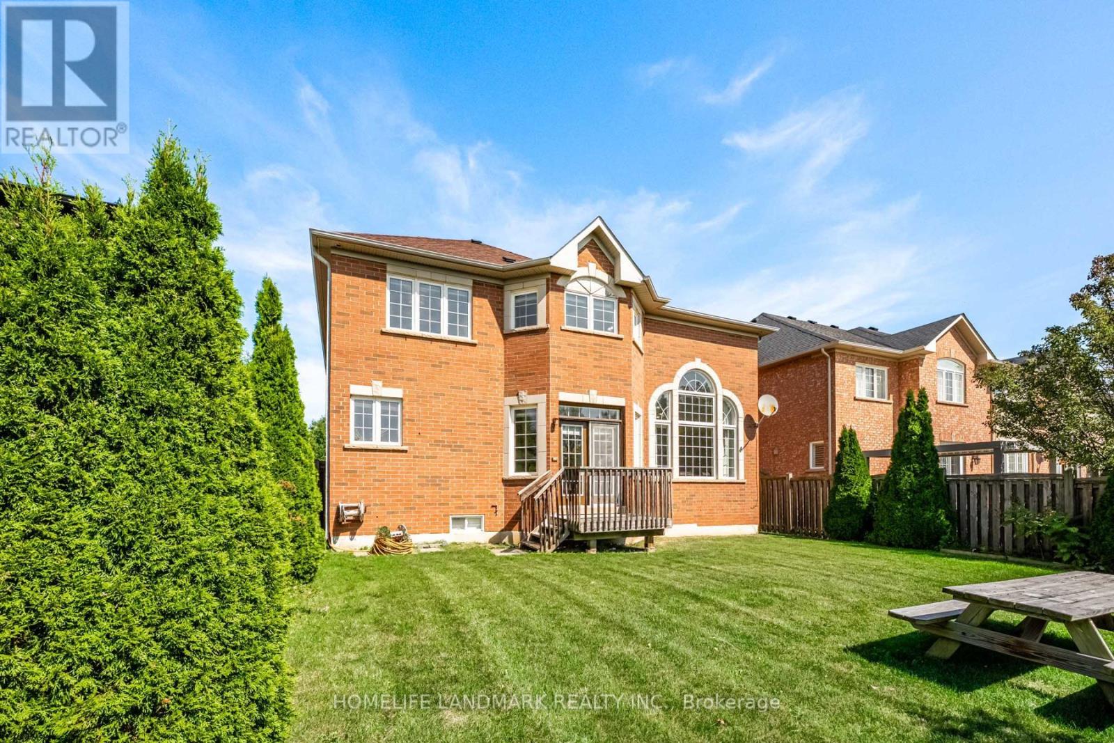 2481 Whistling Springs Crescent, Oakville, Ontario  L6M 5G3 - Photo 38 - W12655296