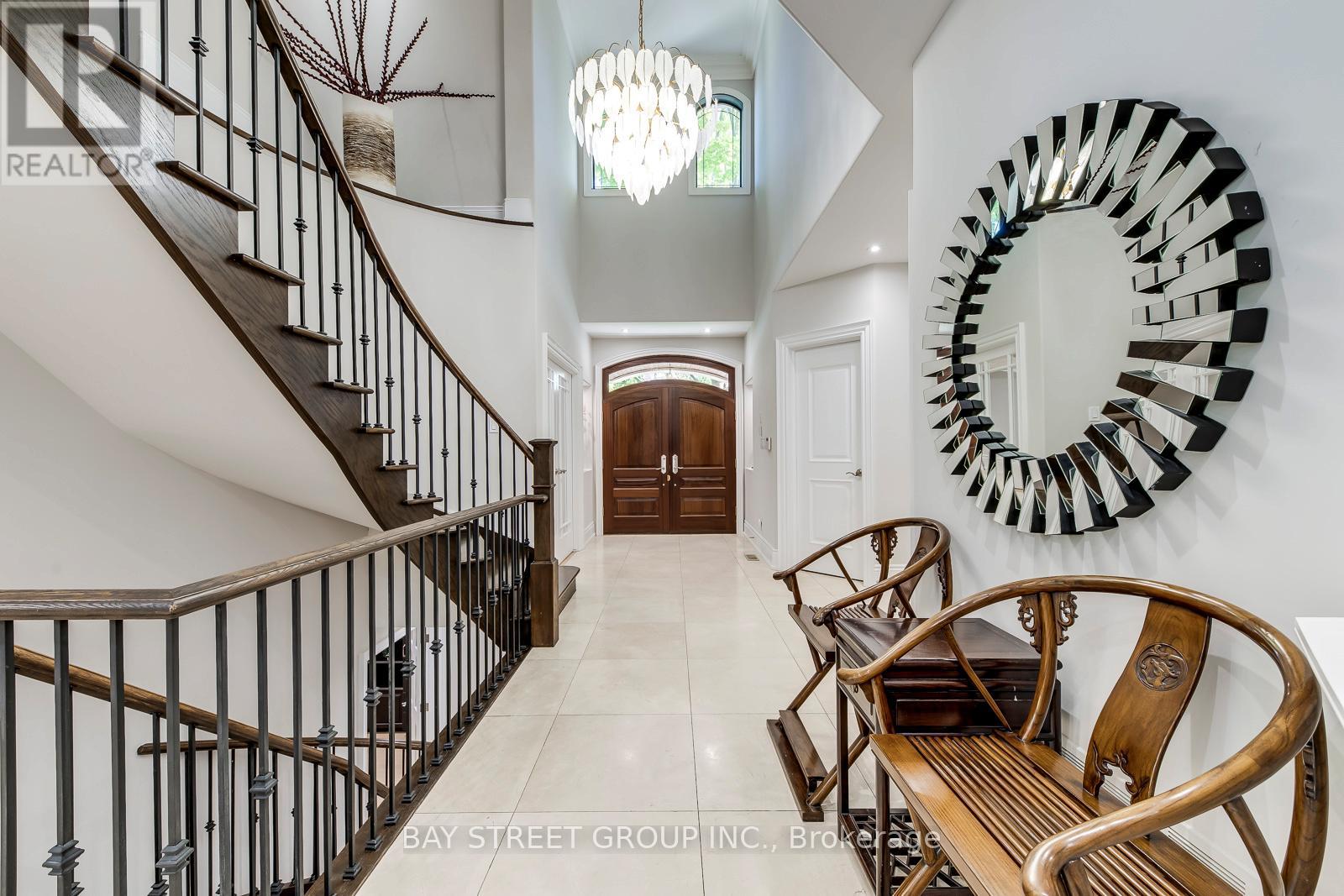 452 Avon Crescent, Oakville, Ontario  L6J 2T3 - Photo 13 - W12655302