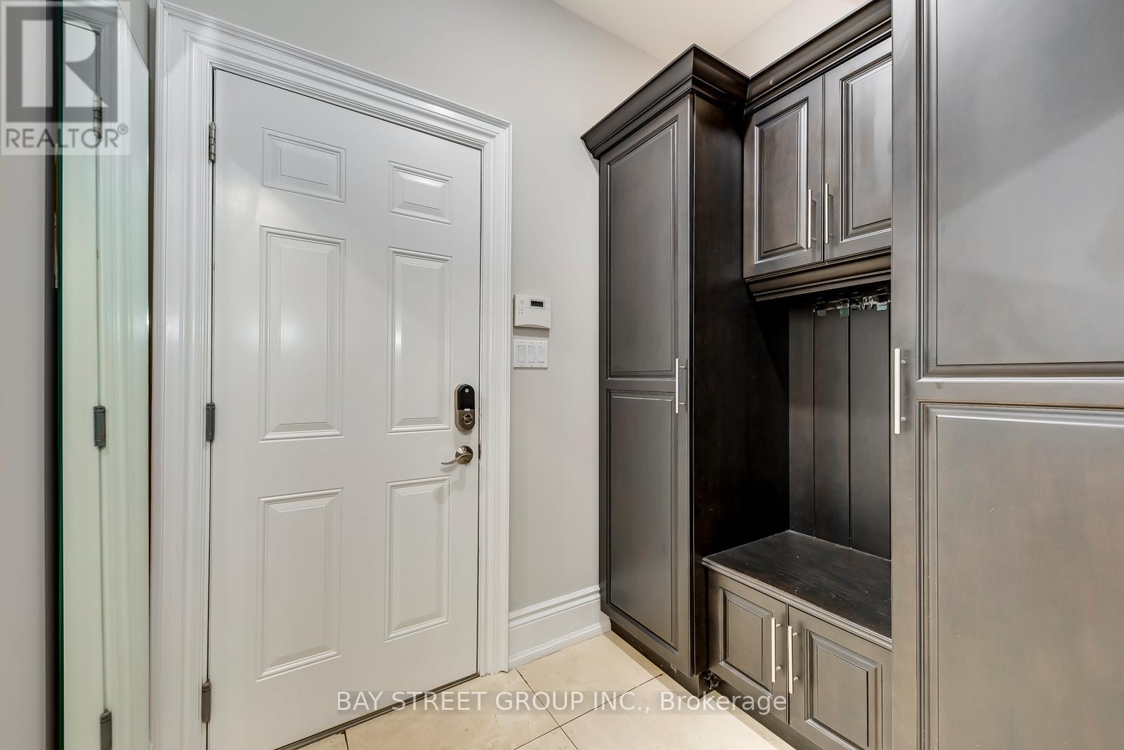 452 Avon Crescent, Oakville, Ontario  L6J 2T3 - Photo 28 - W12655302