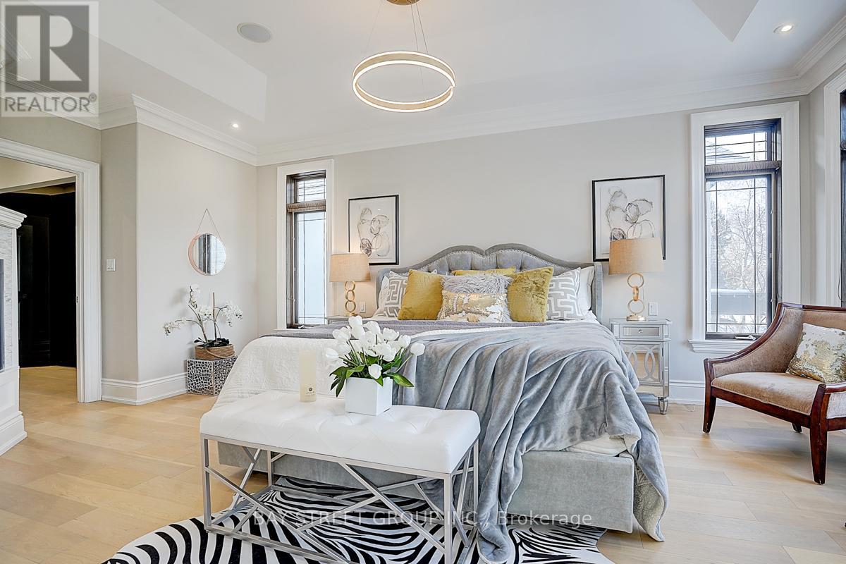 452 Avon Crescent, Oakville, Ontario  L6J 2T3 - Photo 32 - W12655302