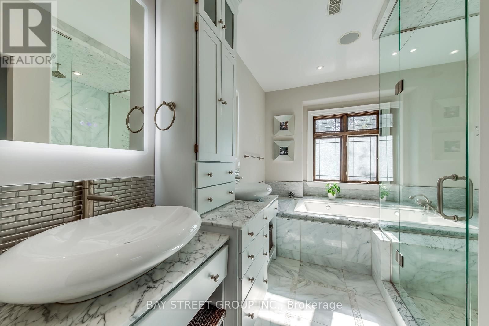 452 Avon Crescent, Oakville, Ontario  L6J 2T3 - Photo 36 - W12655302