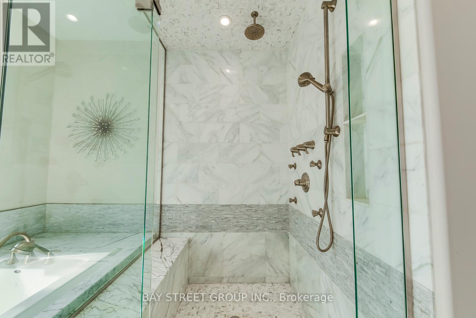 452 Avon Crescent, Oakville, Ontario  L6J 2T3 - Photo 37 - W12655302