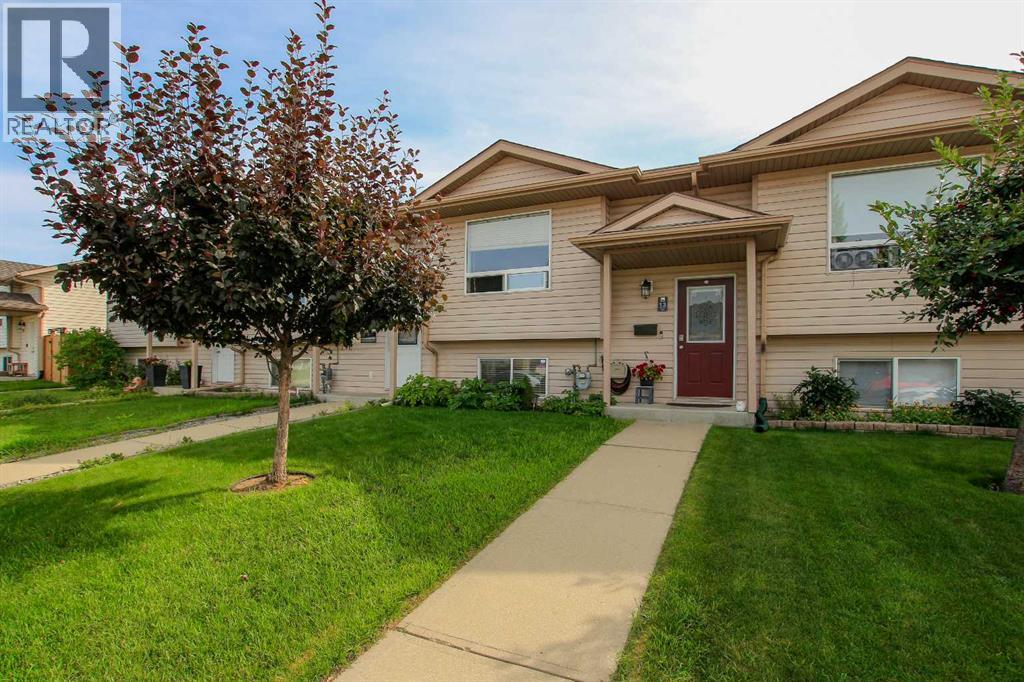 13 Kenny Close, Red Deer, Alberta  T4P 4C3 - Photo 1 - A2270477