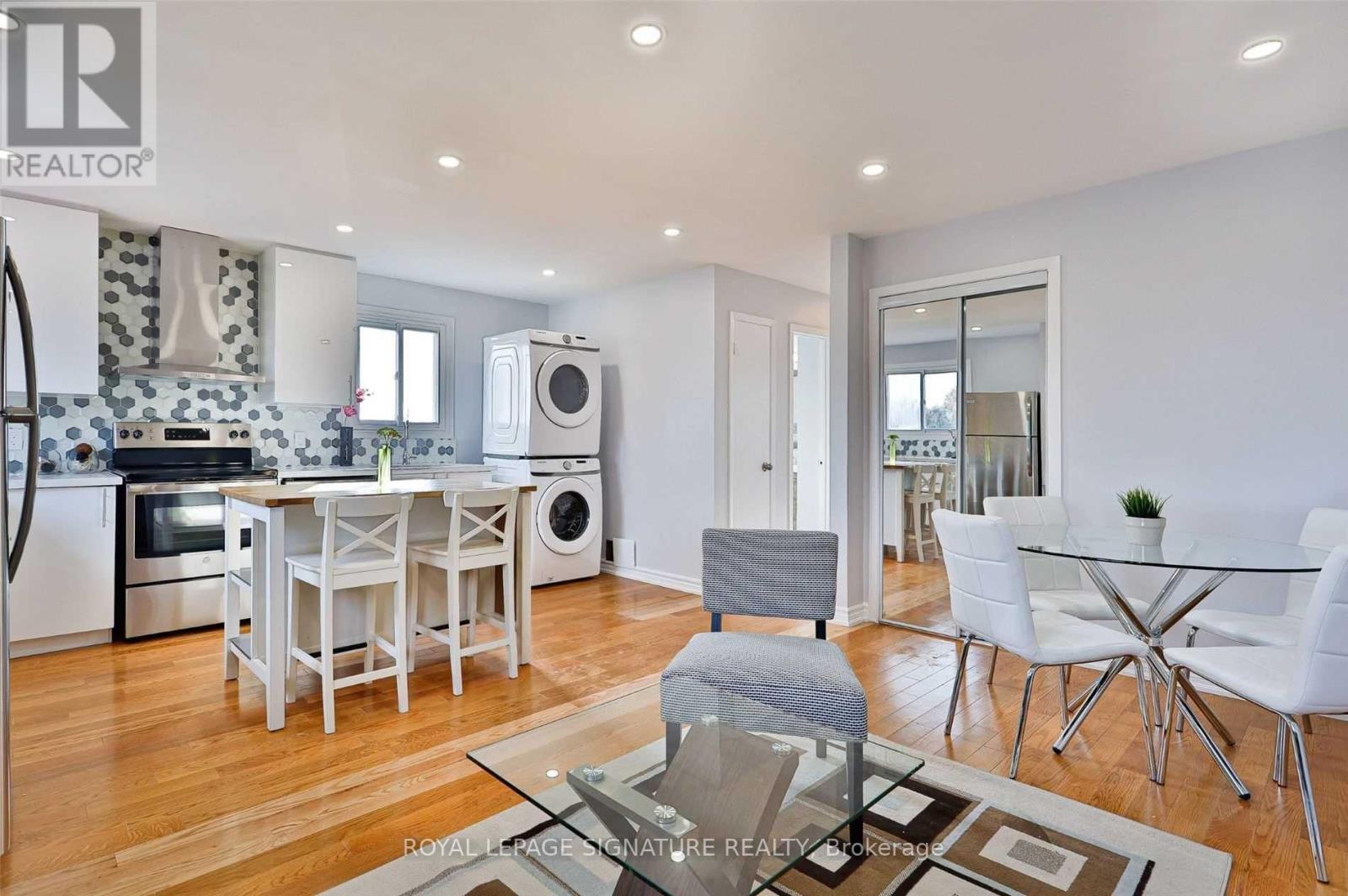 Upper Unit - 47 South Edgely Avenue, Toronto, Ontario  M1N 3K9 - Photo 11 - E12655316