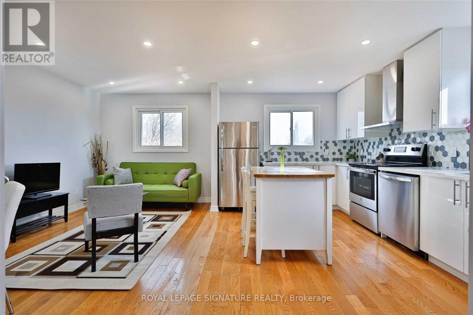 Upper Unit - 47 South Edgely Avenue, Toronto, Ontario  M1N 3K9 - Photo 6 - E12655316