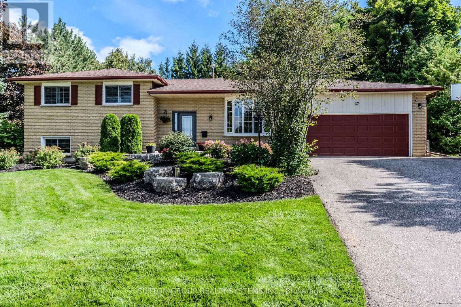 17 William Rex Crescent, Erin, Ontario  N0B 1T0 - Photo 2 - X12655314