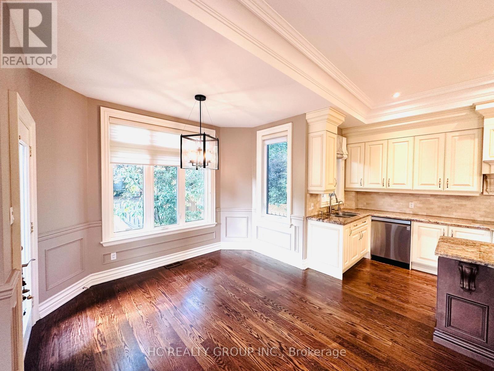 546 Melrose Avenue, Toronto, Ontario  M5M 2A3 - Photo 5 - C12655318