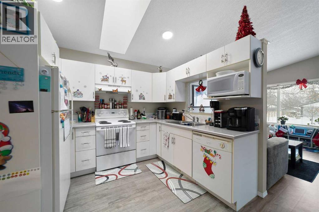 5213b 57 Street, Camrose, Alberta  t4v 2y5 - Photo 6 - A2276354