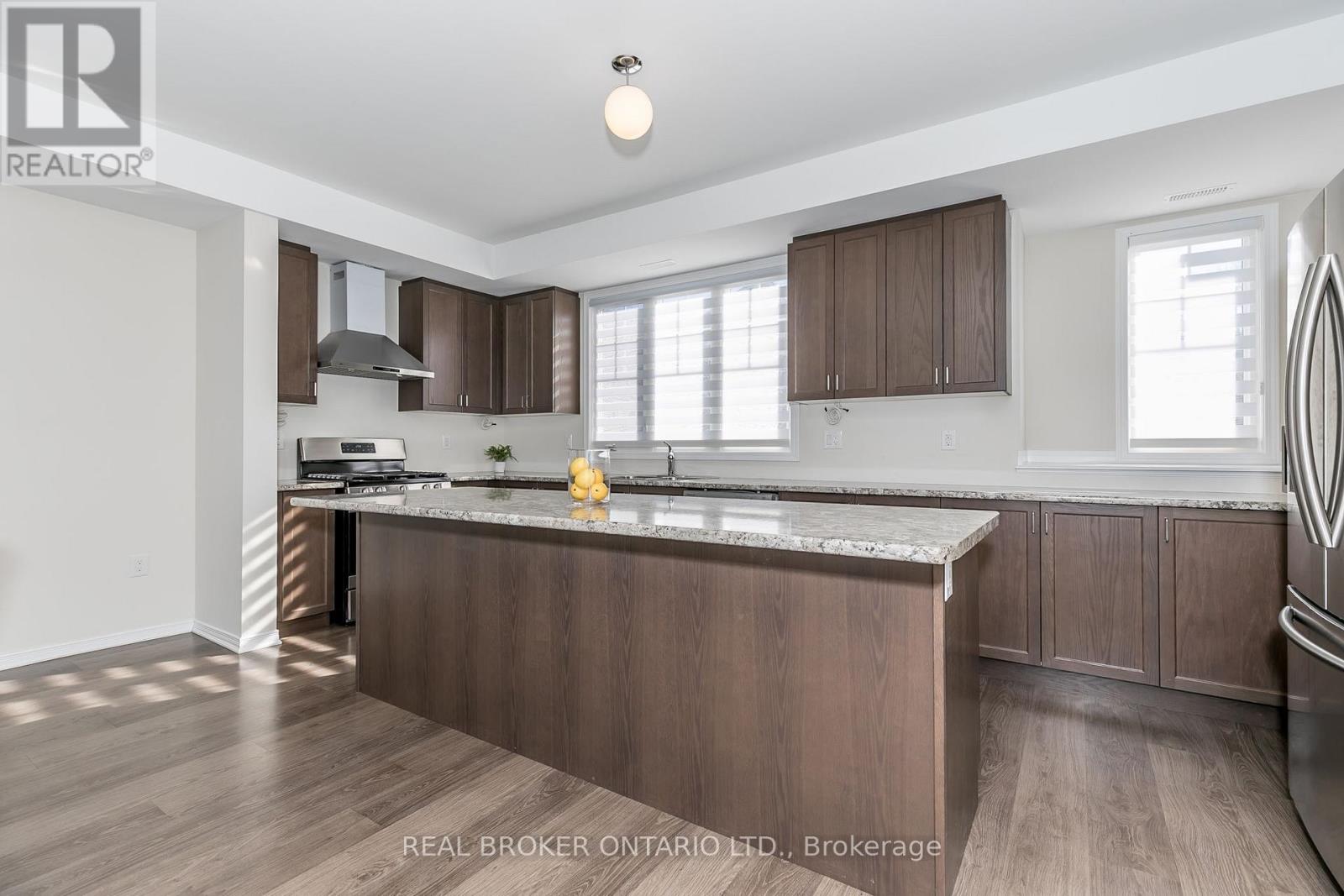 47 Marina Village Drive, Georgian Bay, Ontario  L0K 1S0 - Photo 13 - X12655320