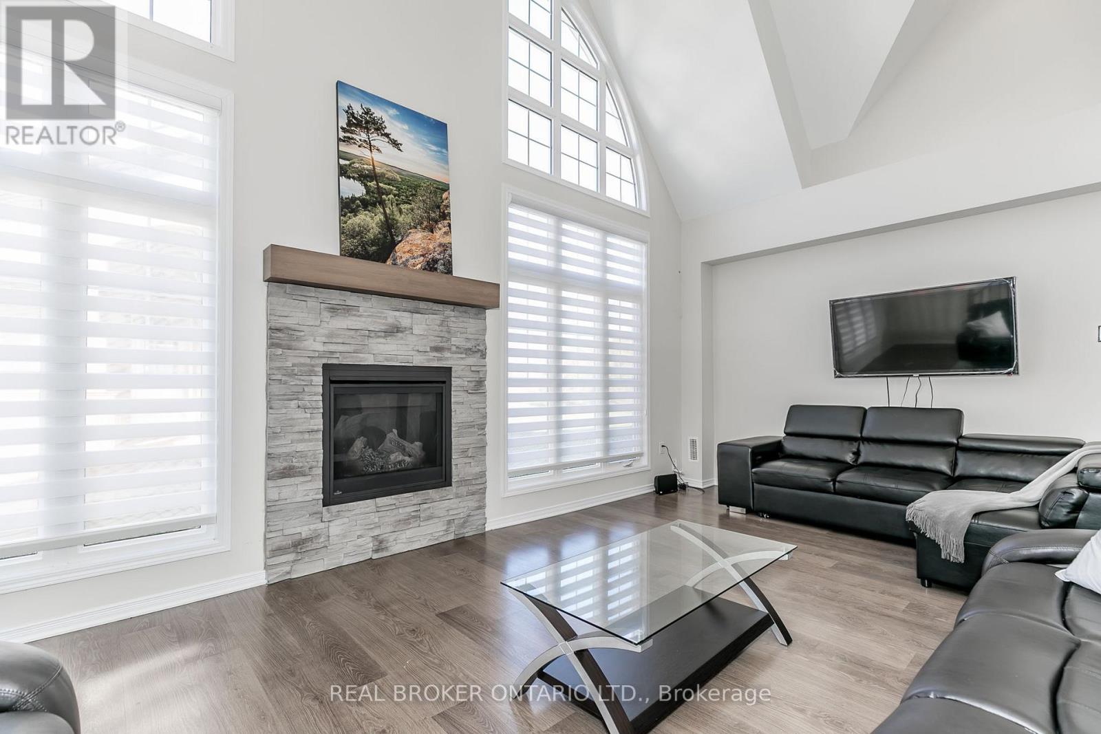 47 Marina Village Drive, Georgian Bay, Ontario  L0K 1S0 - Photo 9 - X12655320