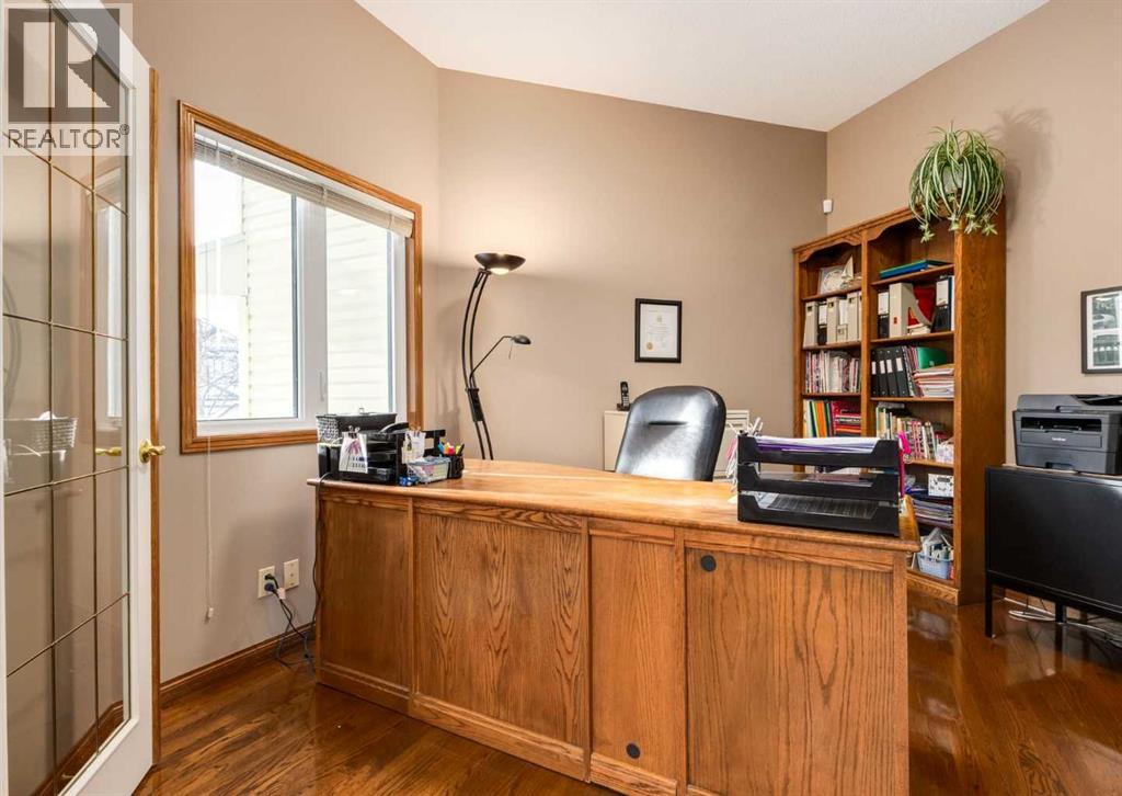 10308 Tuscany Hills Way Nw, Calgary, Alberta  T3L 2A1 - Photo 24 - A2276210