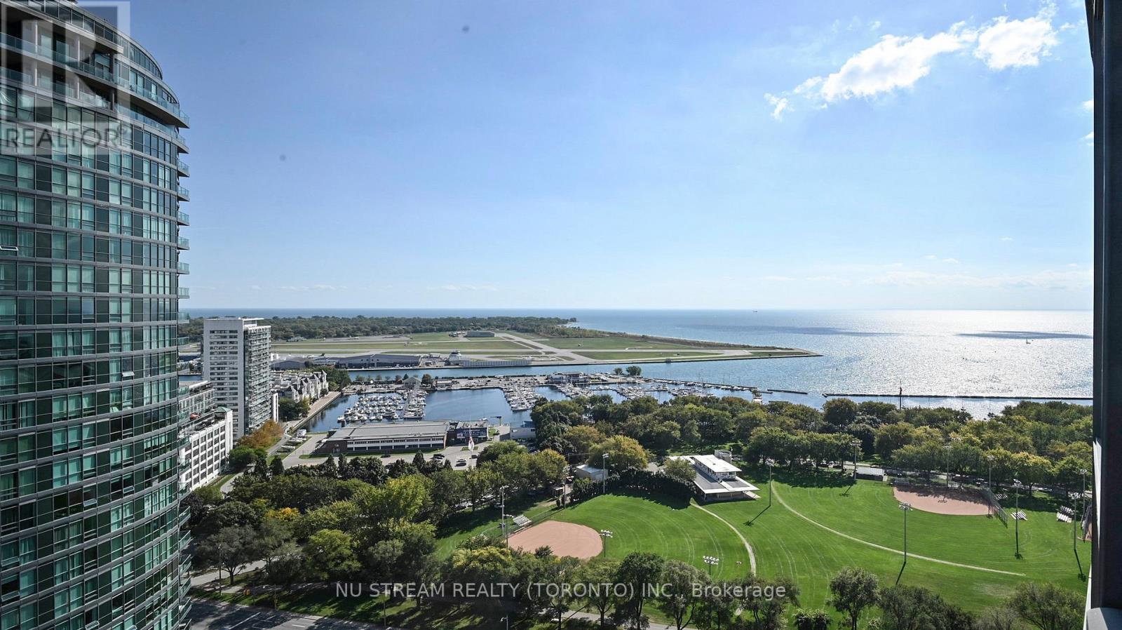 3006 - 219 Fort York Boulevard, Toronto, Ontario  M5V 1B1 - Photo 2 - C12655330