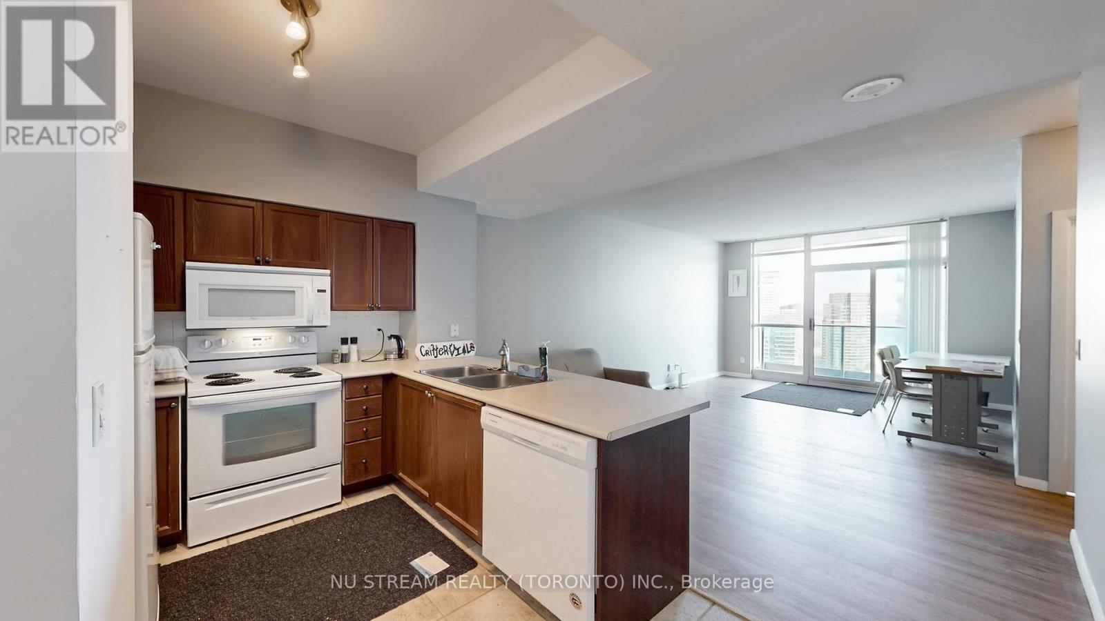 3006 - 219 Fort York Boulevard, Toronto, Ontario  M5V 1B1 - Photo 7 - C12655330