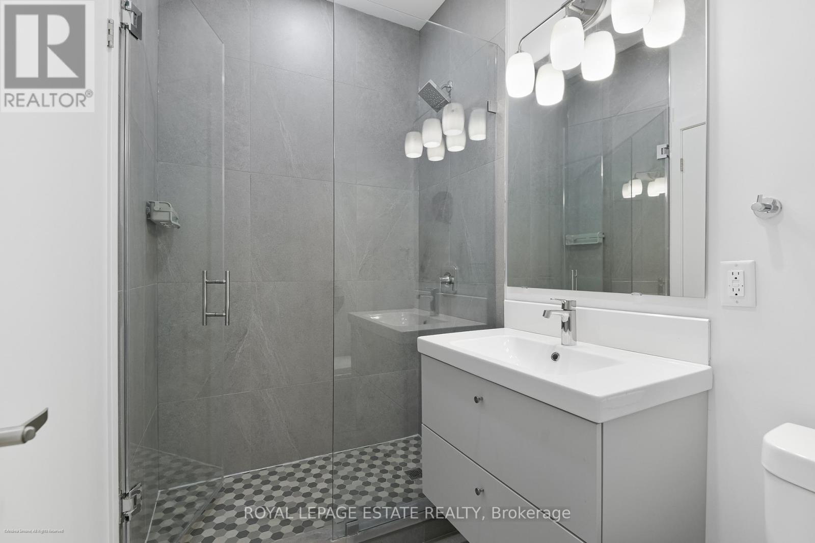 Main Floor - 506 Scarborough Road, Toronto, Ontario  M4E 3N2 - Photo 18 - E12655324