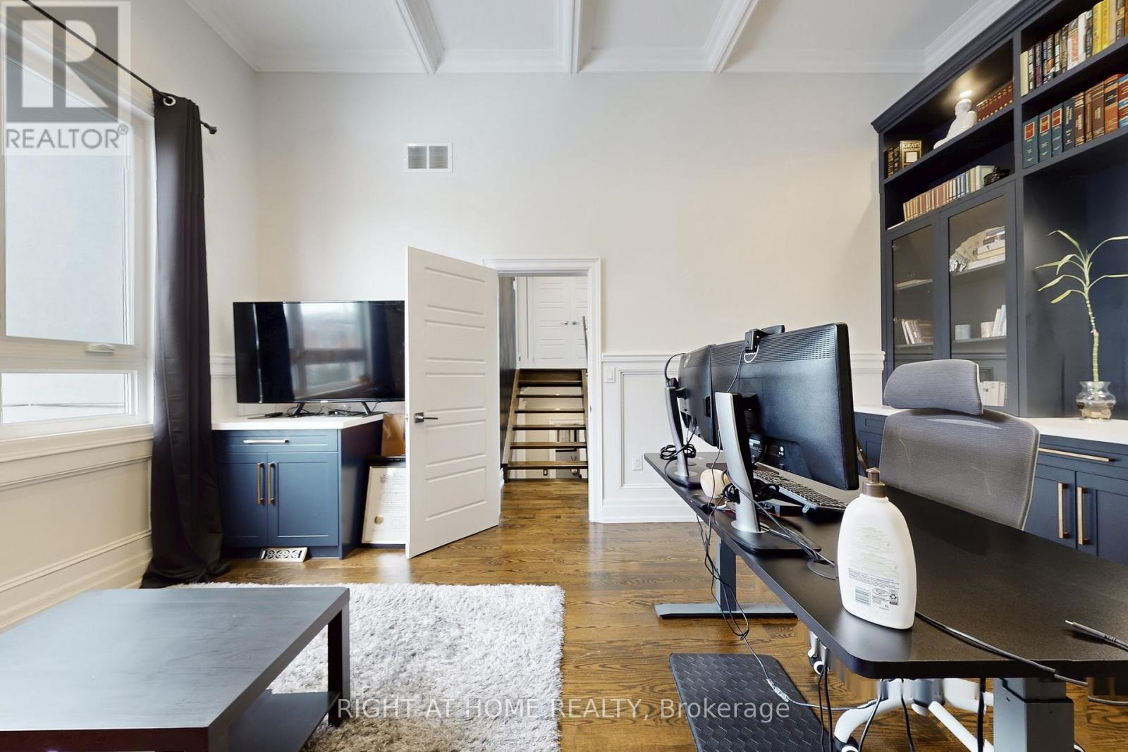 129 Meadowbank Road, Toronto, Ontario  M9B 5E2 - Photo 18 - W12655322