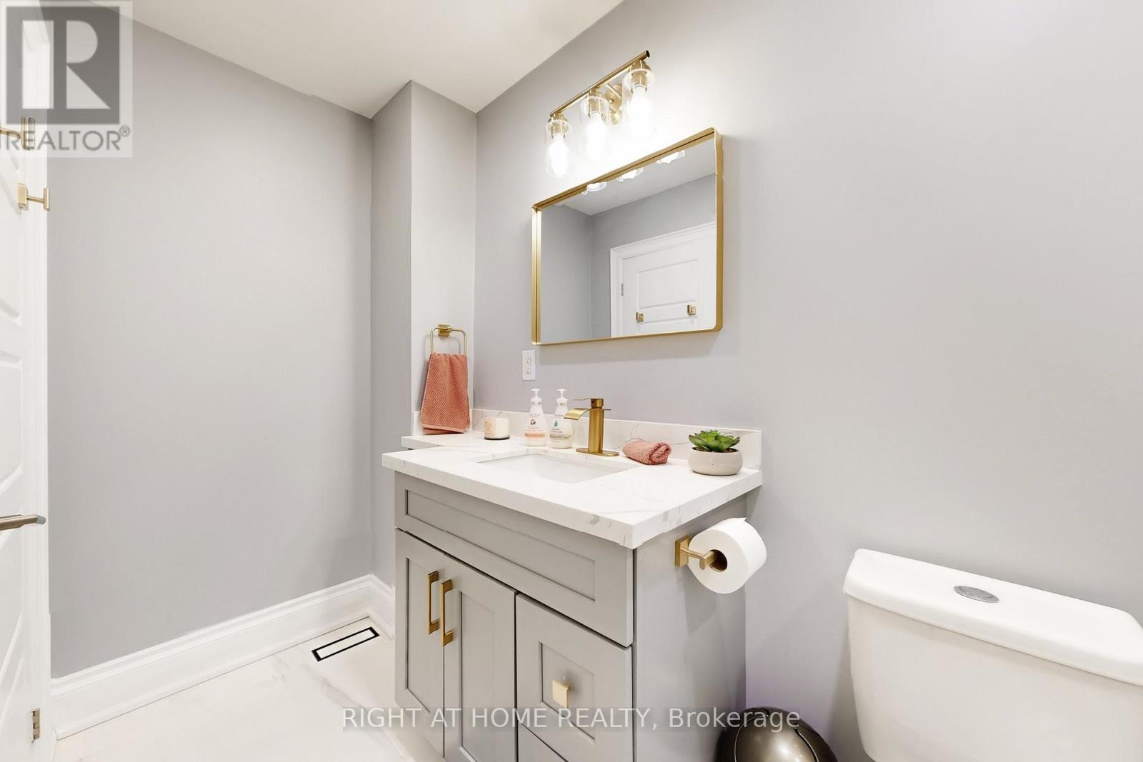 129 Meadowbank Road, Toronto, Ontario  M9B 5E2 - Photo 30 - W12655322