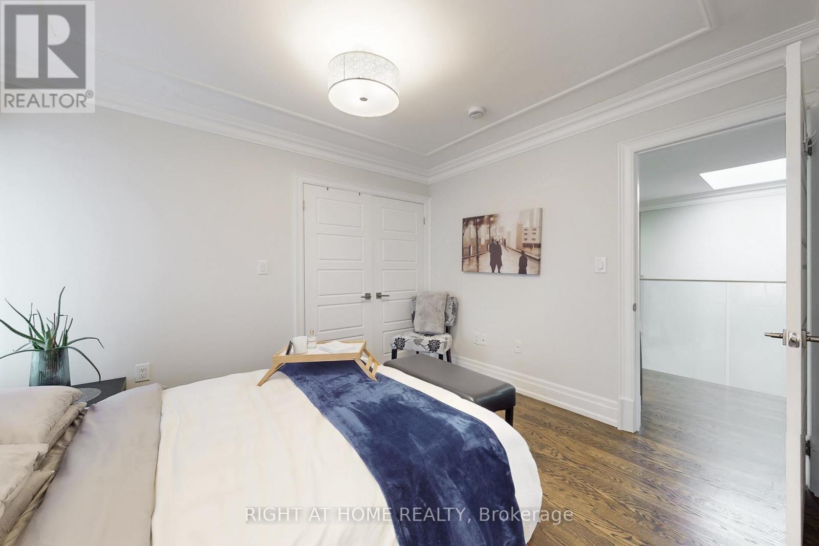 129 Meadowbank Road, Toronto, Ontario  M9B 5E2 - Photo 32 - W12655322