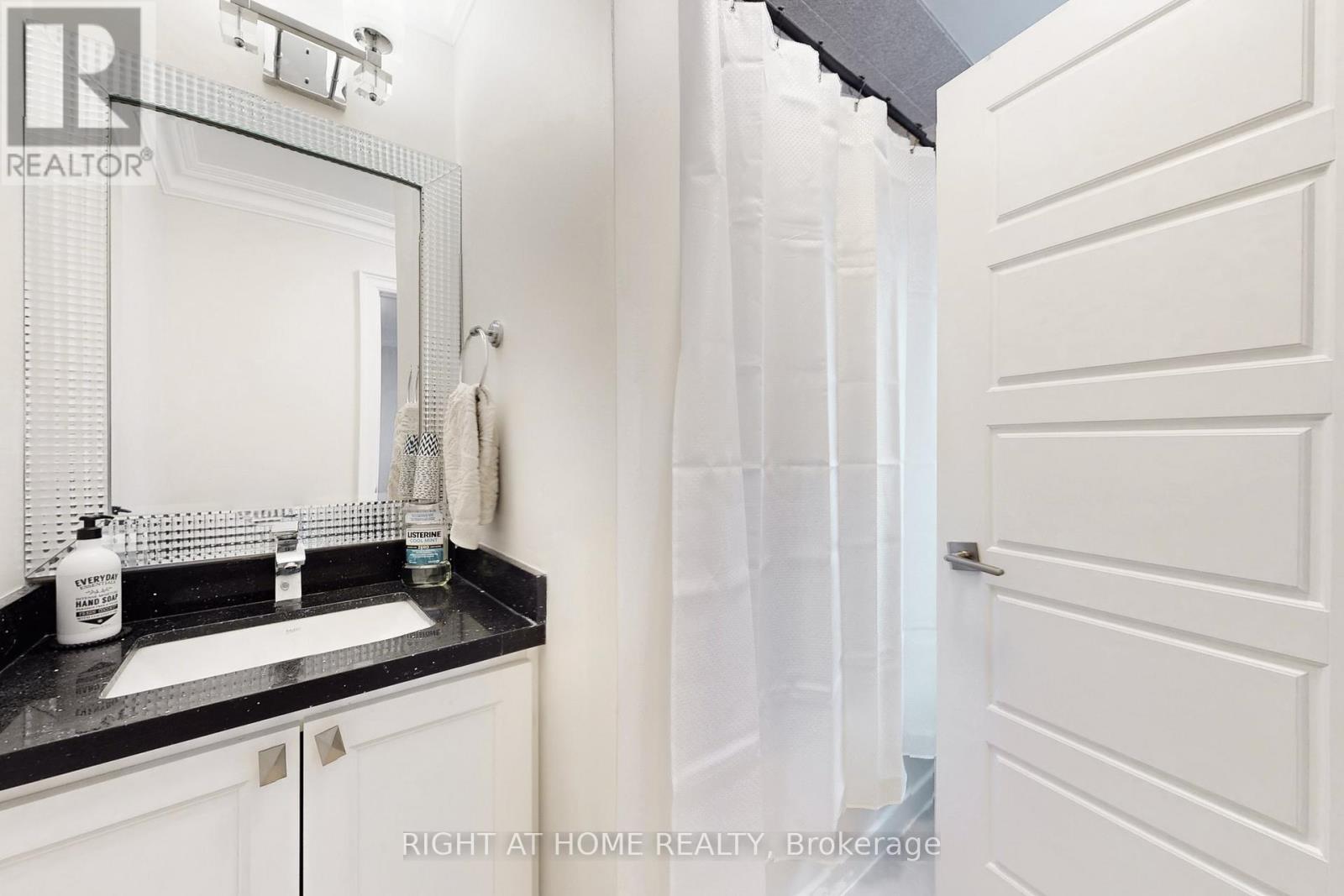 129 Meadowbank Road, Toronto, Ontario  M9B 5E2 - Photo 33 - W12655322