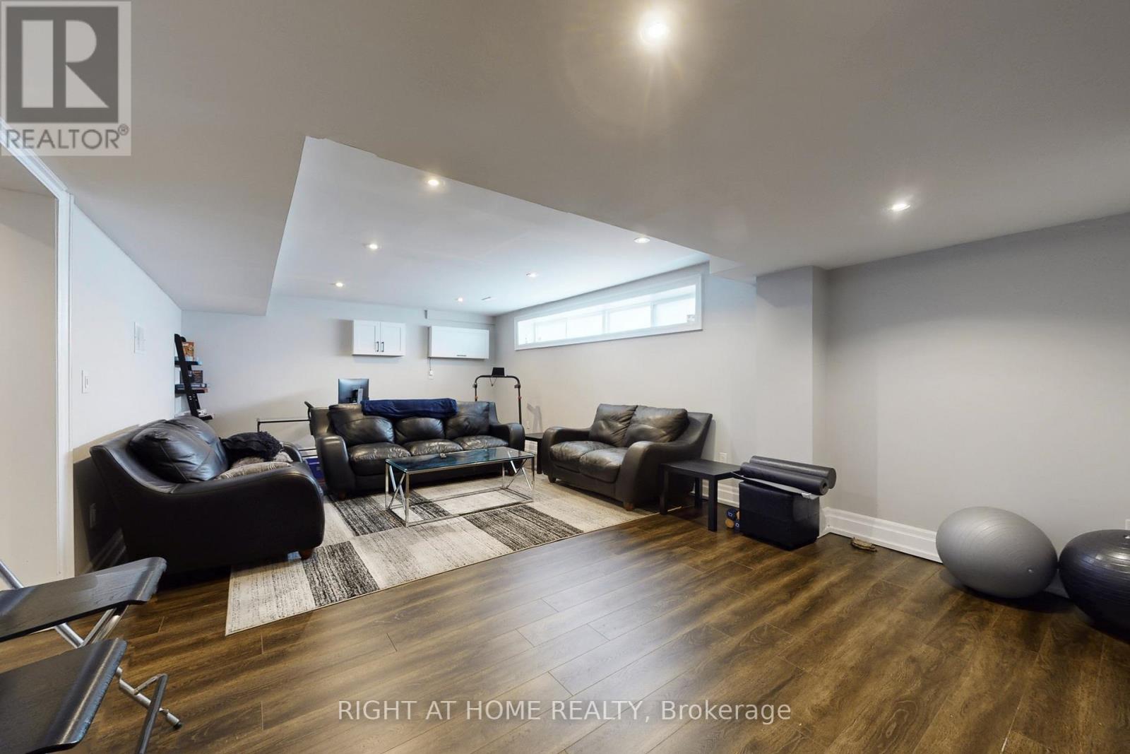 129 Meadowbank Road, Toronto, Ontario  M9B 5E2 - Photo 37 - W12655322