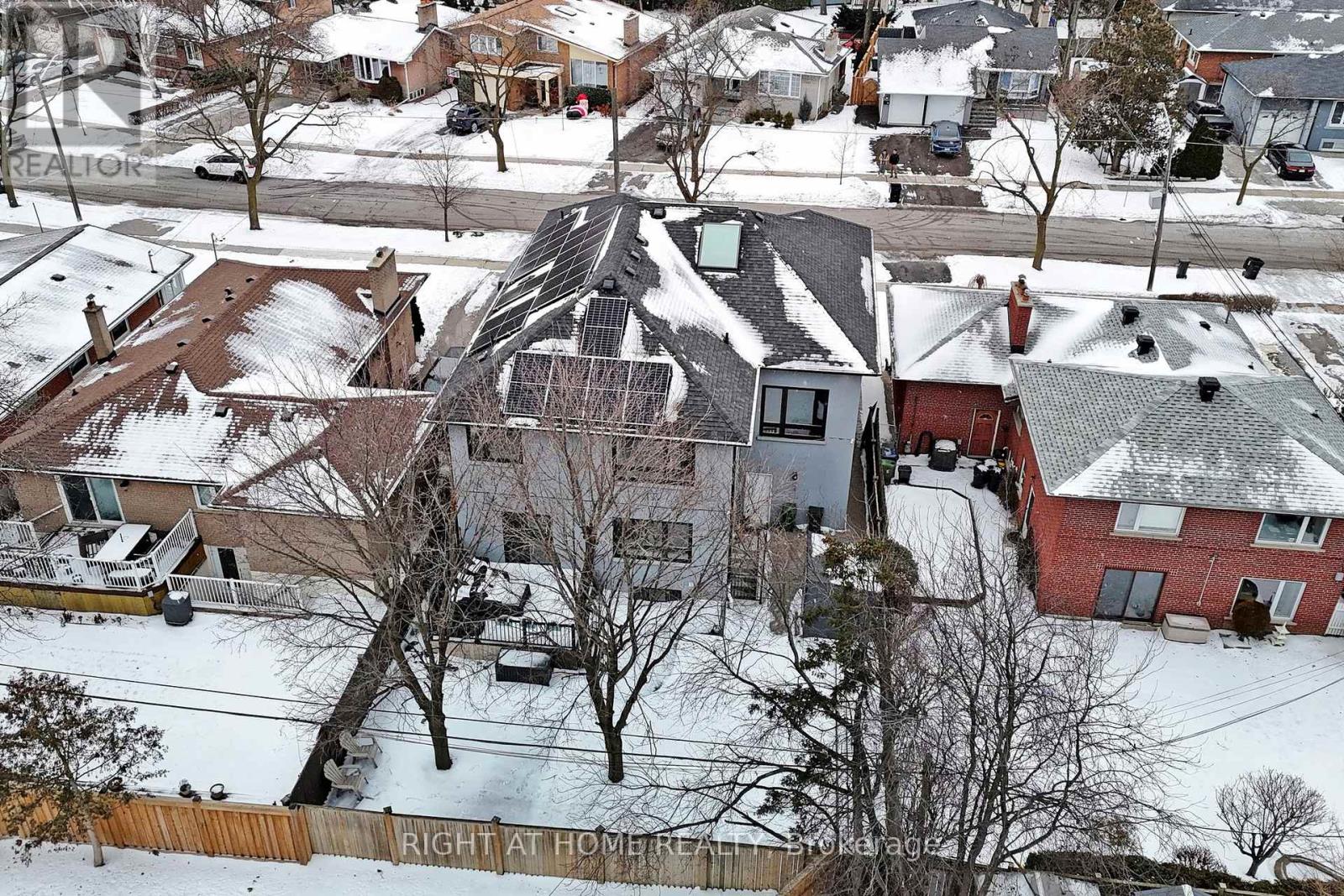 129 Meadowbank Road, Toronto, Ontario  M9B 5E2 - Photo 48 - W12655322