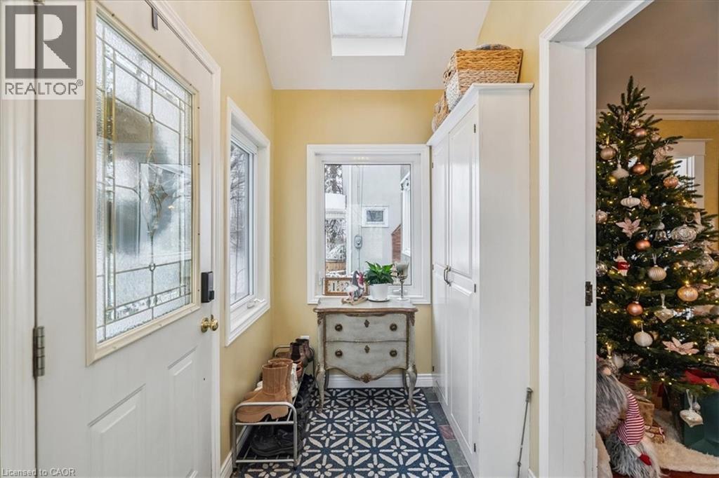 139 Campbell Avenue W, Campbellville, Ontario  L0P 1B0 - Photo 2 - 40793603