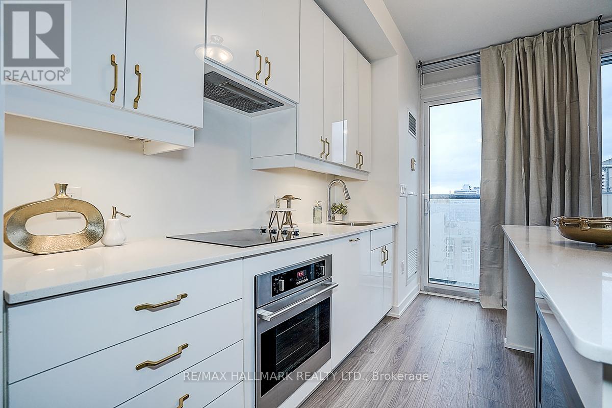 3109 - 426 University Avenue, Toronto, Ontario M5G 1S9 - Photo 2 - C12629034