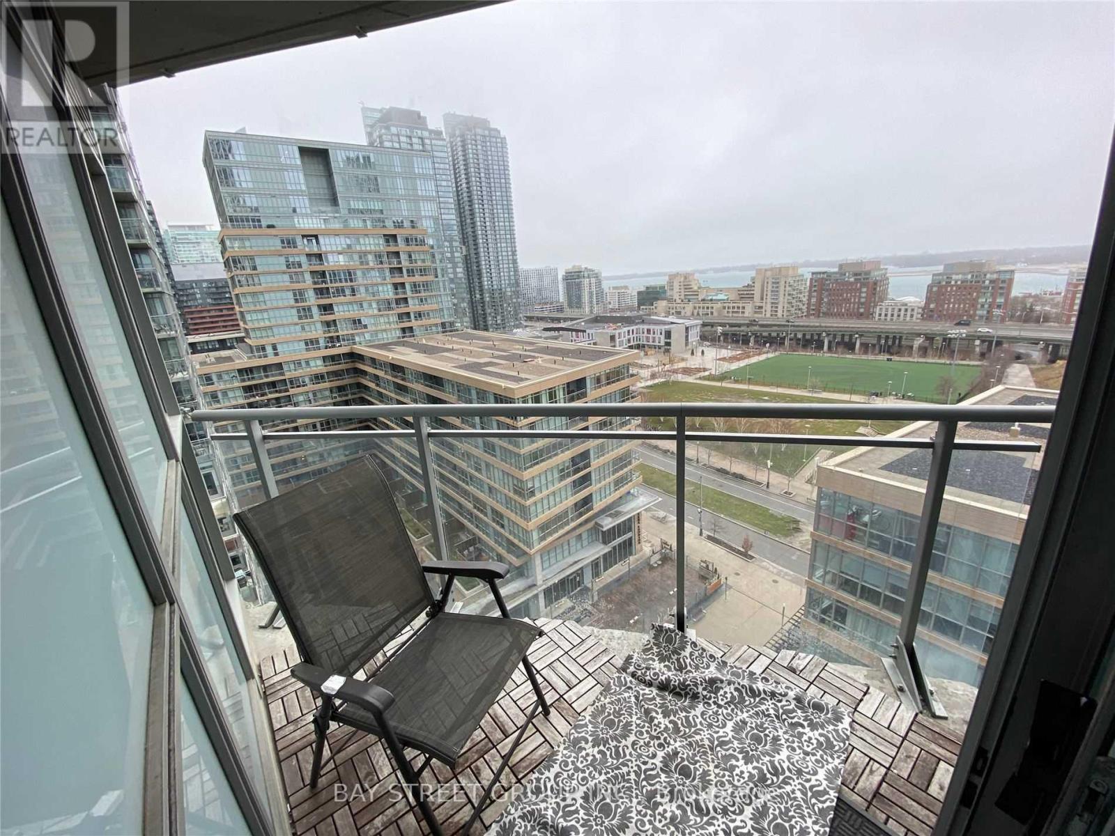 1906 - 21 Iceboat Terrace, Toronto, Ontario  M5V 4A9 - Photo 8 - C12655338